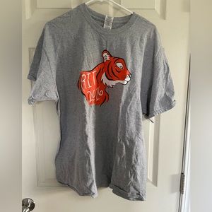 Rochester Institute of Technology 2016 Grey Tee, XL